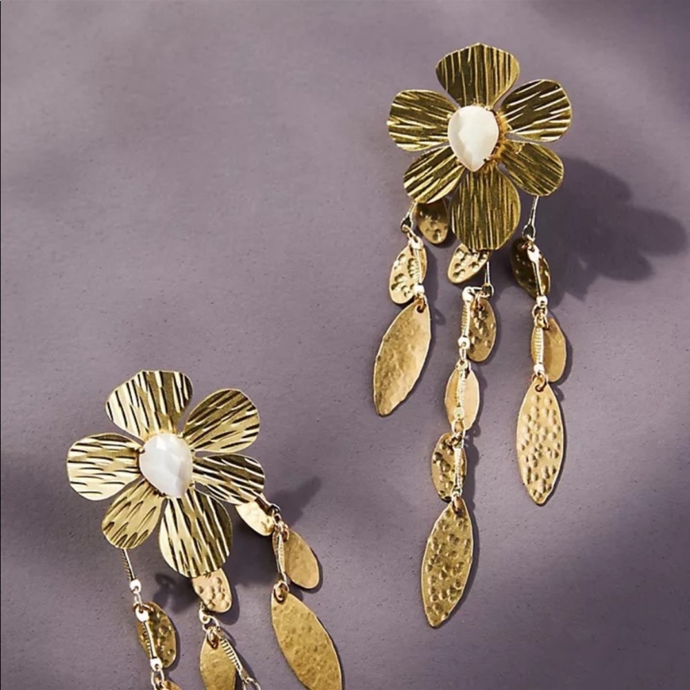 NWT Anthropologie Gold Flower Earrings!